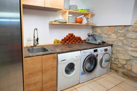 Albanya Bed & Breakfast | LA RECTORIA D'ALBANYA HABITACION PRIVADA FAMILIAR