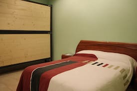 Albanya Bed & Breakfast | LA RECTORIA D'ALBANYA HABITACION PRIVADA FAMILIAR