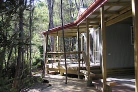 Strahan House | Unit 1. 2 bedroom . The Crays Accommodation.