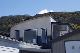Apollo Bay Cabin | 180 degree ocean view. Beach side Villa.