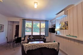 Bright Apartment | Elm Lodge Unit 4 - One Bedroom Unit