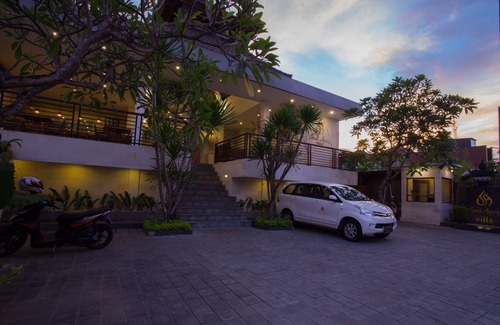 Petitenget Hotel | Sandi Agung Villa