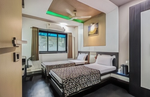 Surat Hotel | Hotel Decent