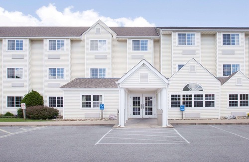 Sprague Hotel | Microtel Inn by Wyndham Beckley