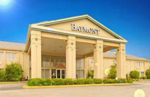 Berwick Hotel | Baymont by Wyndham des Moines North