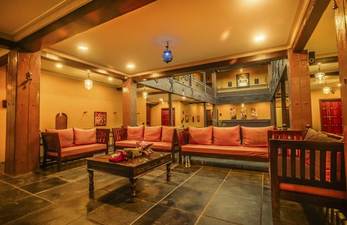 Satara Hotel | Cozy Basic Room in A Picturesque Wada 6