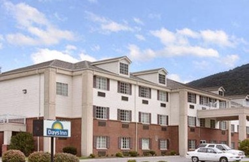 Norton Hotel | Days Inn by Wyndham Norton