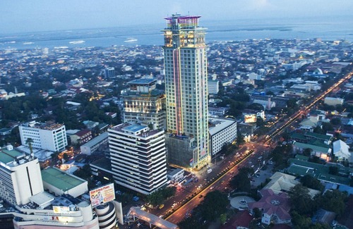 Santa Cruz Hotel | Crown Regency Hotel & Towers Cebu