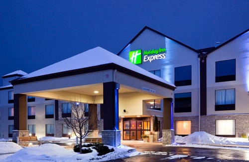 Onalaska Hotel | Days Inn & Suites by Wyndham Onalaska/La Crosse