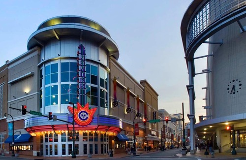 Downtown Hotel | DoubleTree by Hilton Hotel Washington DC - Silver Spring