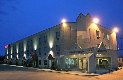 Berthierville Hotel | Days Inn by Wyndham Berthierville