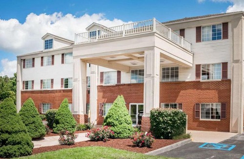 Norton Hotel | Days Inn by Wyndham Norton