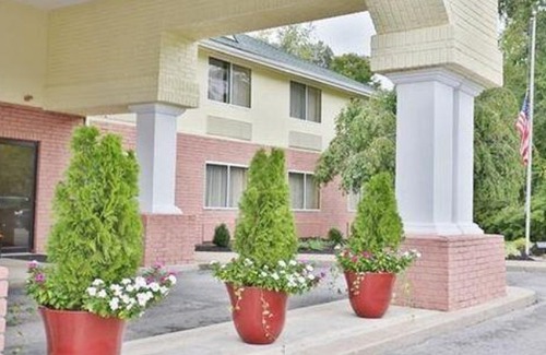 Carrollton Hotel | Quality Inn