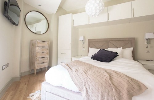 Mayfair Hotel | The Soho Loft - Elegant & Modern 1Bdr in Soho