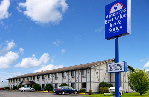 International Falls Hotel | Americas Best Value Inn & Suites International Falls