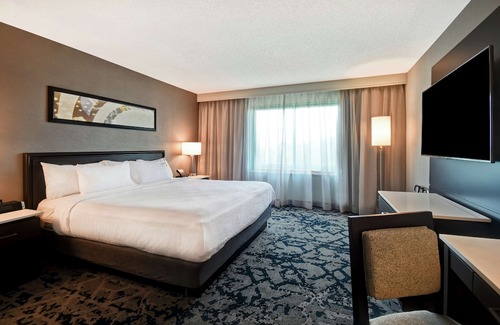 Cary Hotel | Embassy Suites Raleigh - Durham/Research Triangle