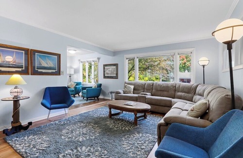 Fontana House | Geneva Shores- Monthly Rental w/ Lake Access!
