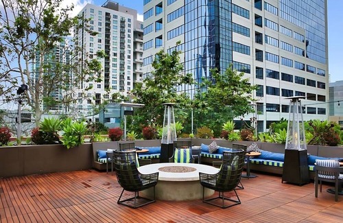 Columbia House | Luxurious Room Near the Gaslamp Quarter – Perfect for Art Lovers