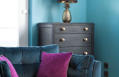 Hull Apartment | Sky Marina Suite- Our stunning and stylish Penthouse on the Marina