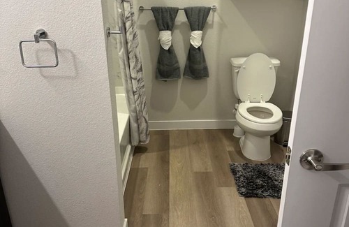 FM 1960 Apartment | Cozy apartment in charming Houston with WiFi, AC, & Pool!