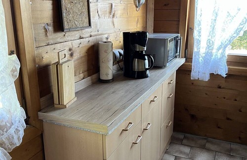 Damscheid House | Apartment 'Vogelnest Nähe Oberwesel' with Private Terrace, Garden and Wi-Fi