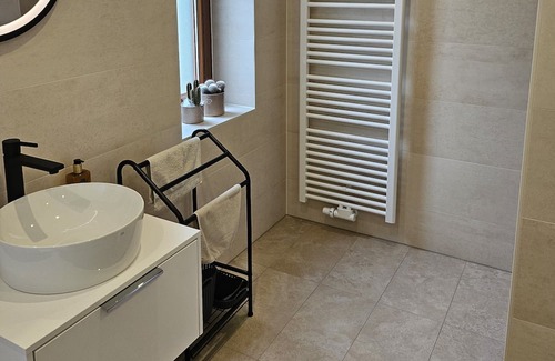 Solz Apartment | Modern, Ruhig, Gemütlich Inmitten der Rhön