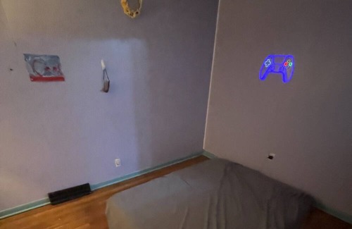 McGrann Apartment | Rust Belt Charm. Family Friendly. Ideal for rest.
