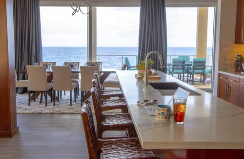Bouvet Island House | Stunning Oceanfront 5 Bed House w/ Infinity Pool