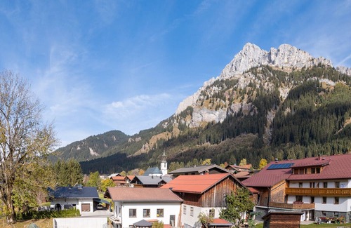 Nesselwaengle Apartment | Room '11' with Mountain View, Shared Terrace and Wi-Fi