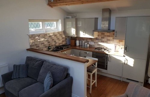 Chorlton-by-Backford Cottage | Charming Contemporary Cottage in Saughall – Minutes from Chester