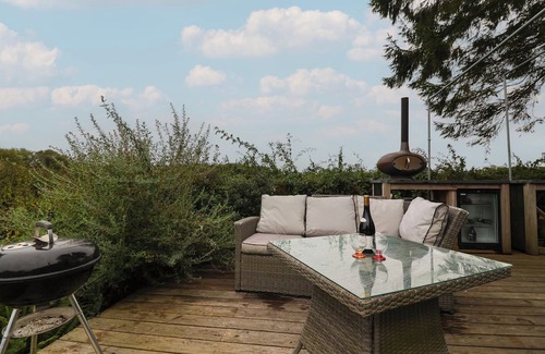 Zeals Cottage | THE BOTHY, pet friendly, with open fire in Mere