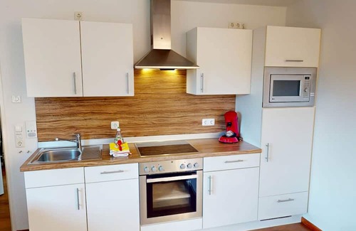 Bad Aibling Apartment | Suite 4 on the 1st floor, 1.5 room apartment with south-facing balcony