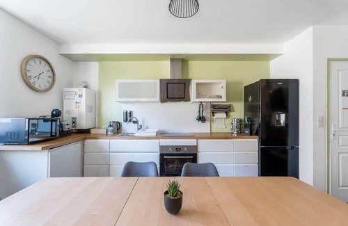 Woippy Apartment | Private room 23m² + Sofa bed - WIFI - 120m² - France
