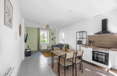 Joeuf Apartment | Le Charlie - Bright - Spacious - Garden -Parking