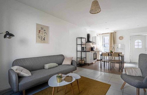 Joeuf Apartment | Le Charlie - Bright - Spacious - Garden -Parking