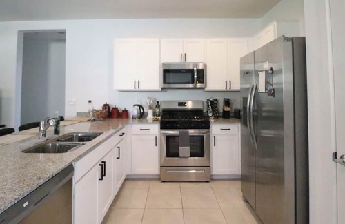 Maryvale House | Cardinals Stadium 3BR/2BA House