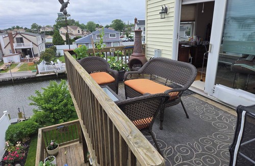 Massapequa House | RYDER CUP RENTAL AVAILABLE 9/14-10/5 MINIMUM 8 DAYS NEAR TO COURSE 7.3MI.