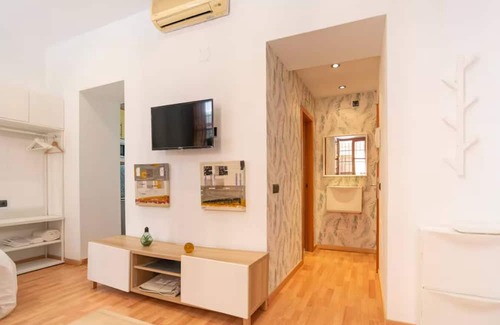San Felipe Neri Apartment | Chic studio centro malaga