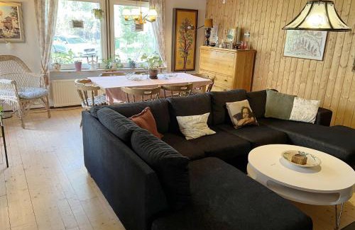 Monsteras House | Cozy cottage on Okno near nature
