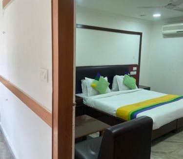 Masab Tank Hotel | Hotel Hyderabad Heights- Banjara Hills X Road- Free Breakfast