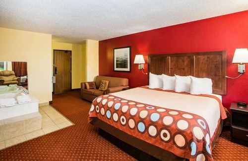 Southwest Area Hotel | Baymont by Wyndham Cedar Rapids