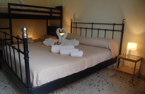 Corso dei Mille - Sant'Erasmo Bed & Breakfast | Antadia B&B