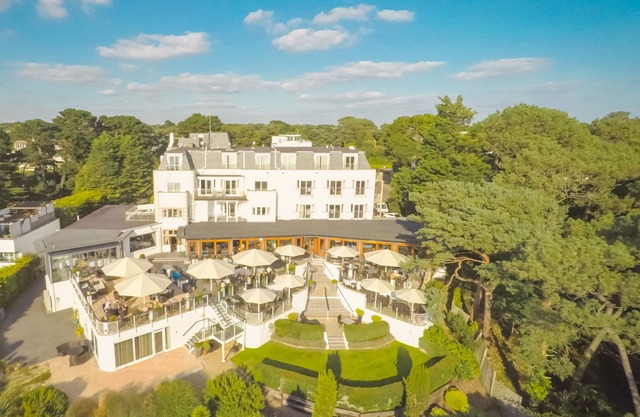 Harbour Heights Hotel