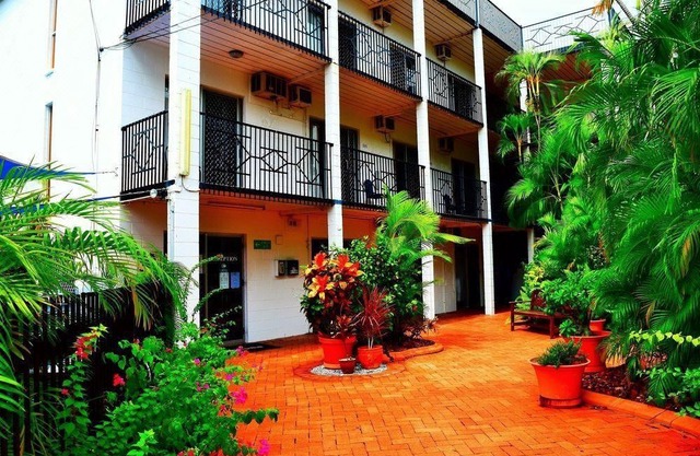 Coconut Grove Holiday Apartments