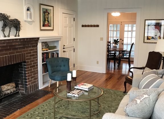Cozy Cottage on 10 acres in North Macon
