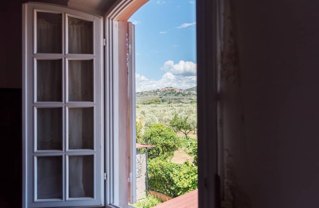Apartment nestled in the countryside 5 minutes drive from the Sea