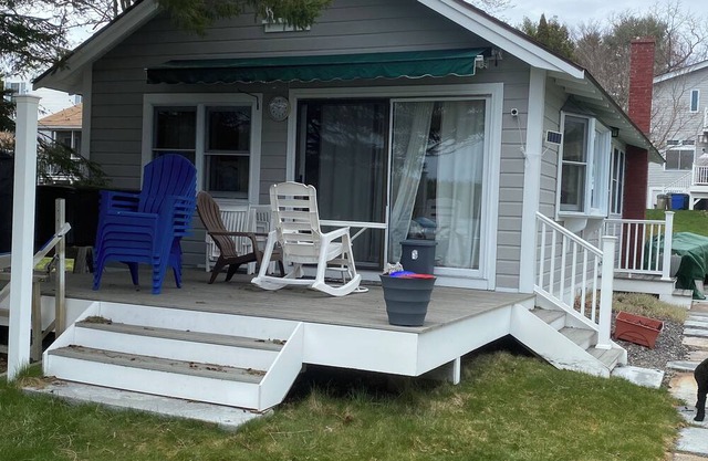Lake Front Cottage on Center Harbor Cove