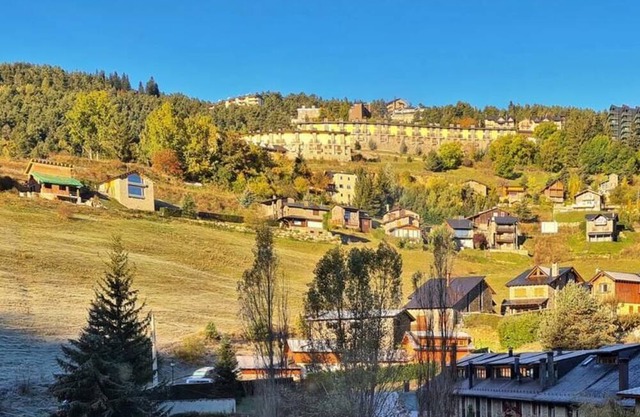 LA MOLINA IV - Two Bedroom Apartment, Sleeps 4