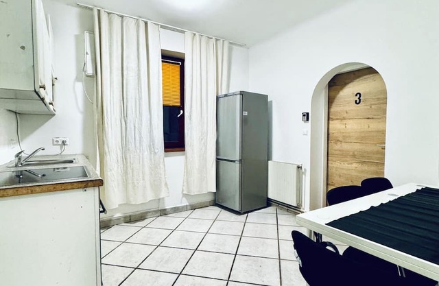 Spacious Budget Home Garden Stay