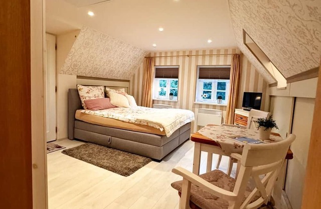 Apartment 'My Little Rose Cottage' with Private Terrace, Private Garden and Wi-Fi